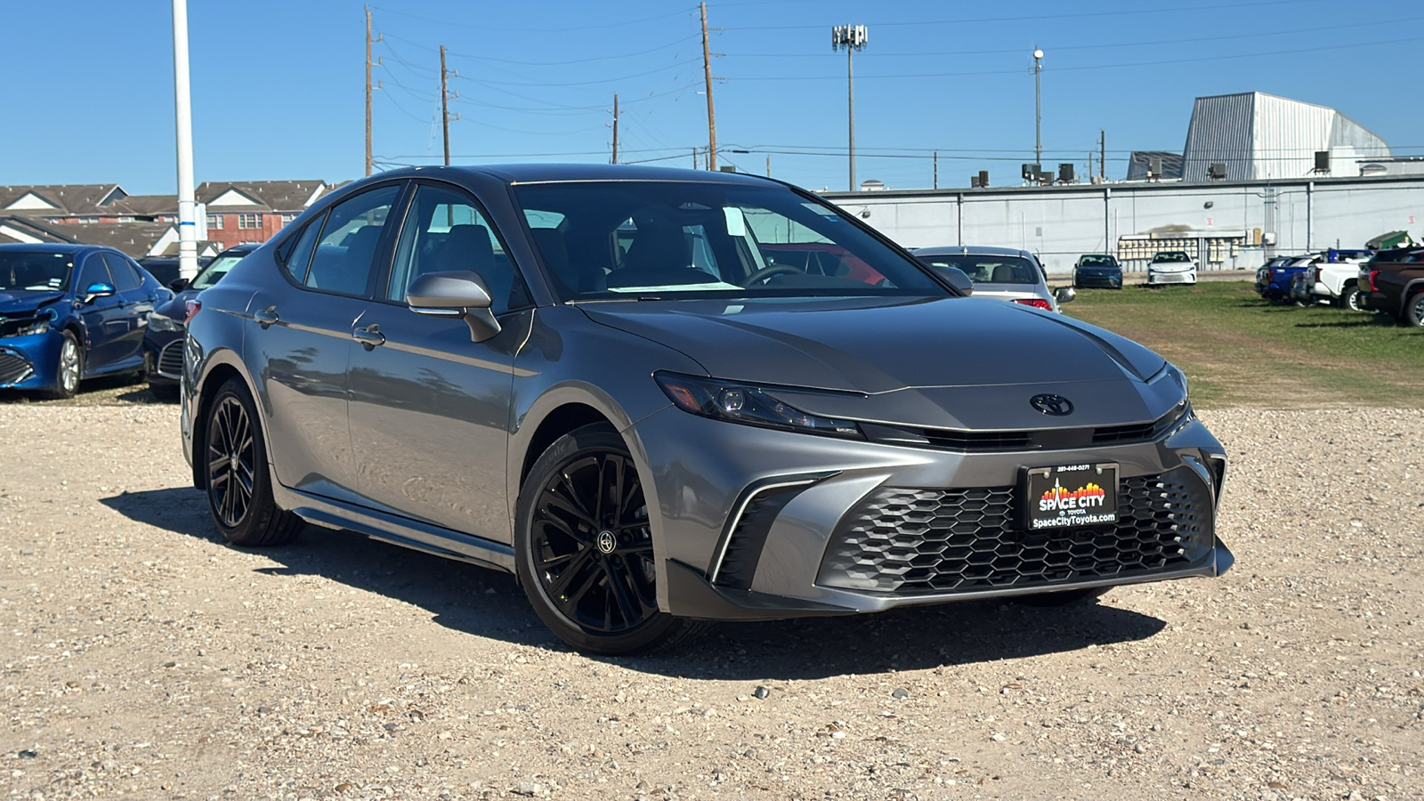 2025 Toyota Camry SE 2