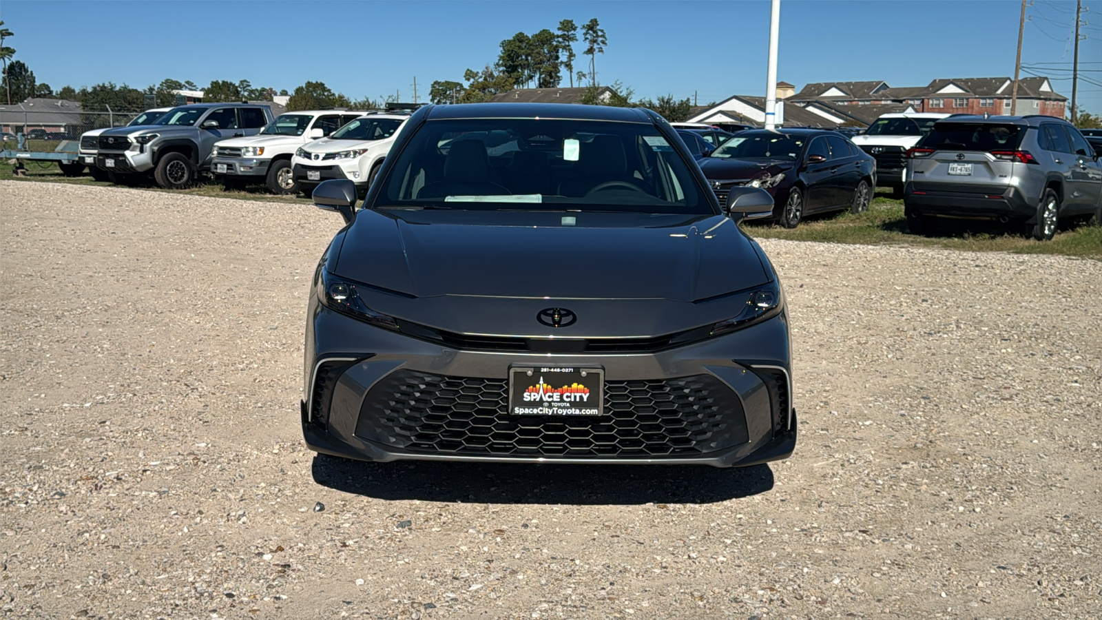 2025 Toyota Camry SE 3