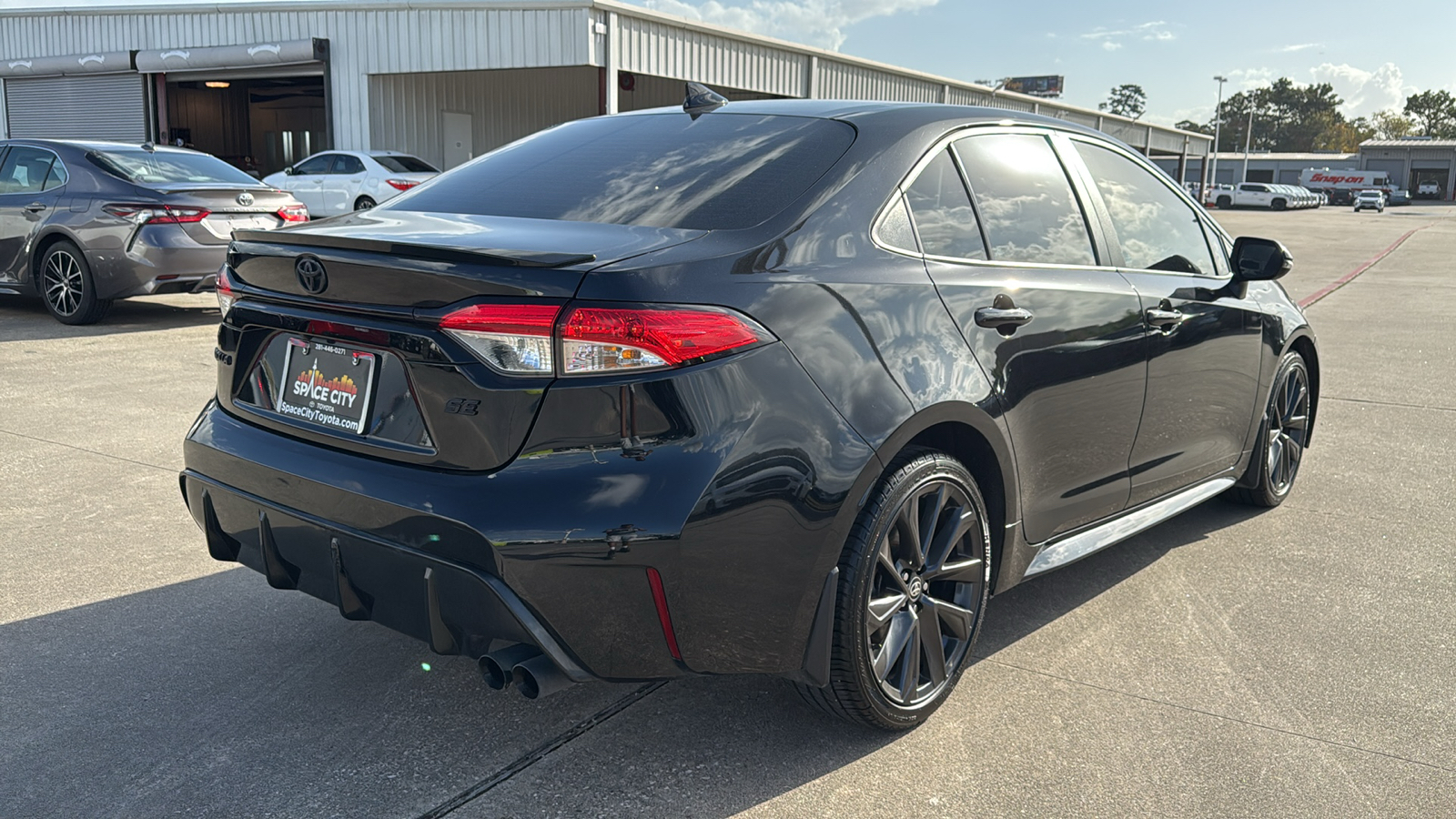 2023 Toyota Corolla SE 8