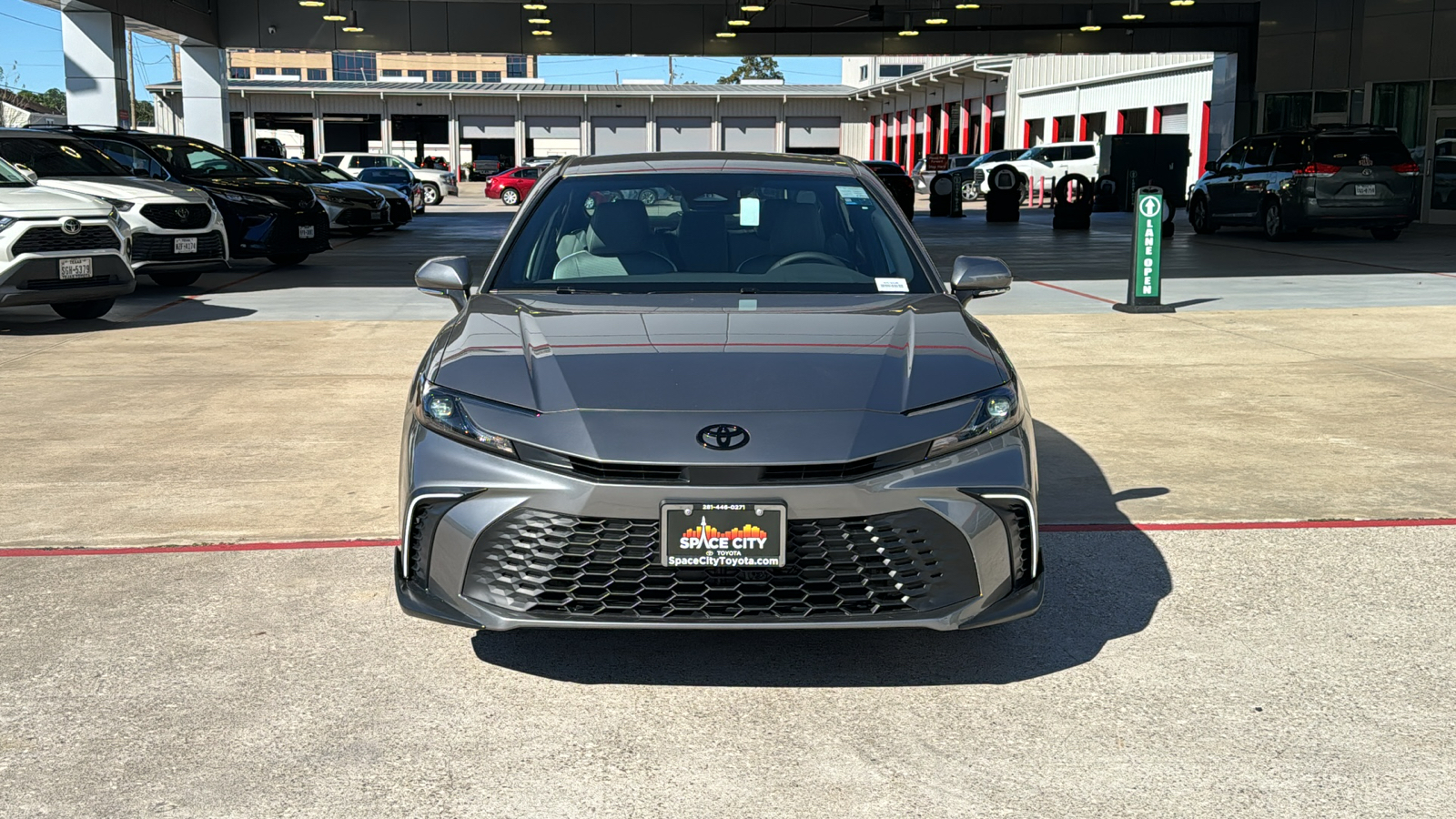 2025 Toyota Camry SE 3