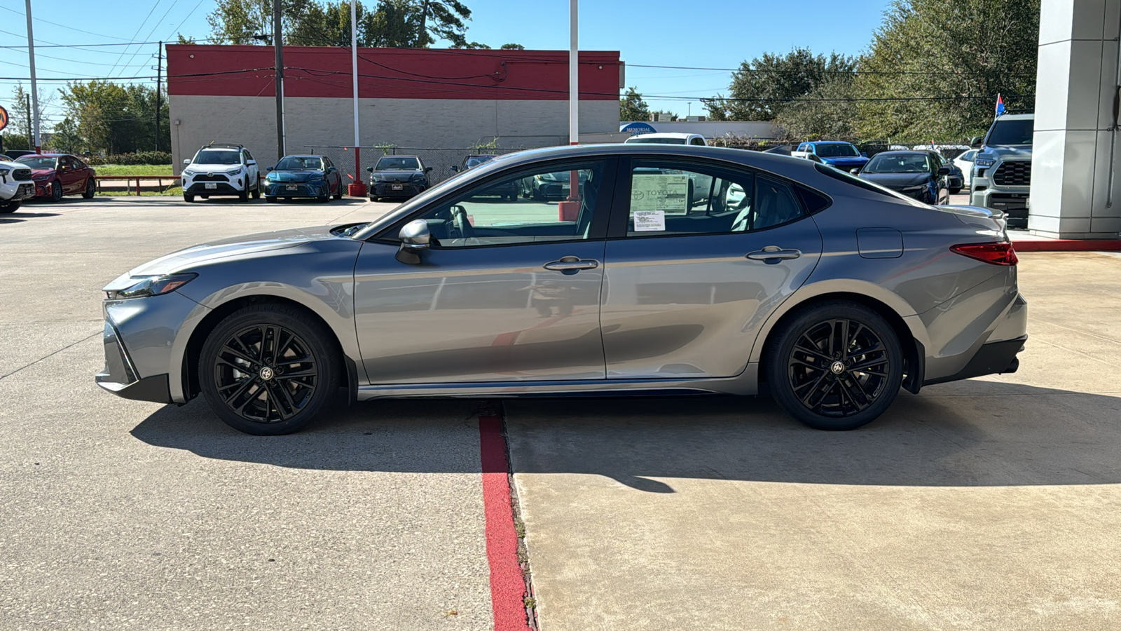 2025 Toyota Camry SE 5