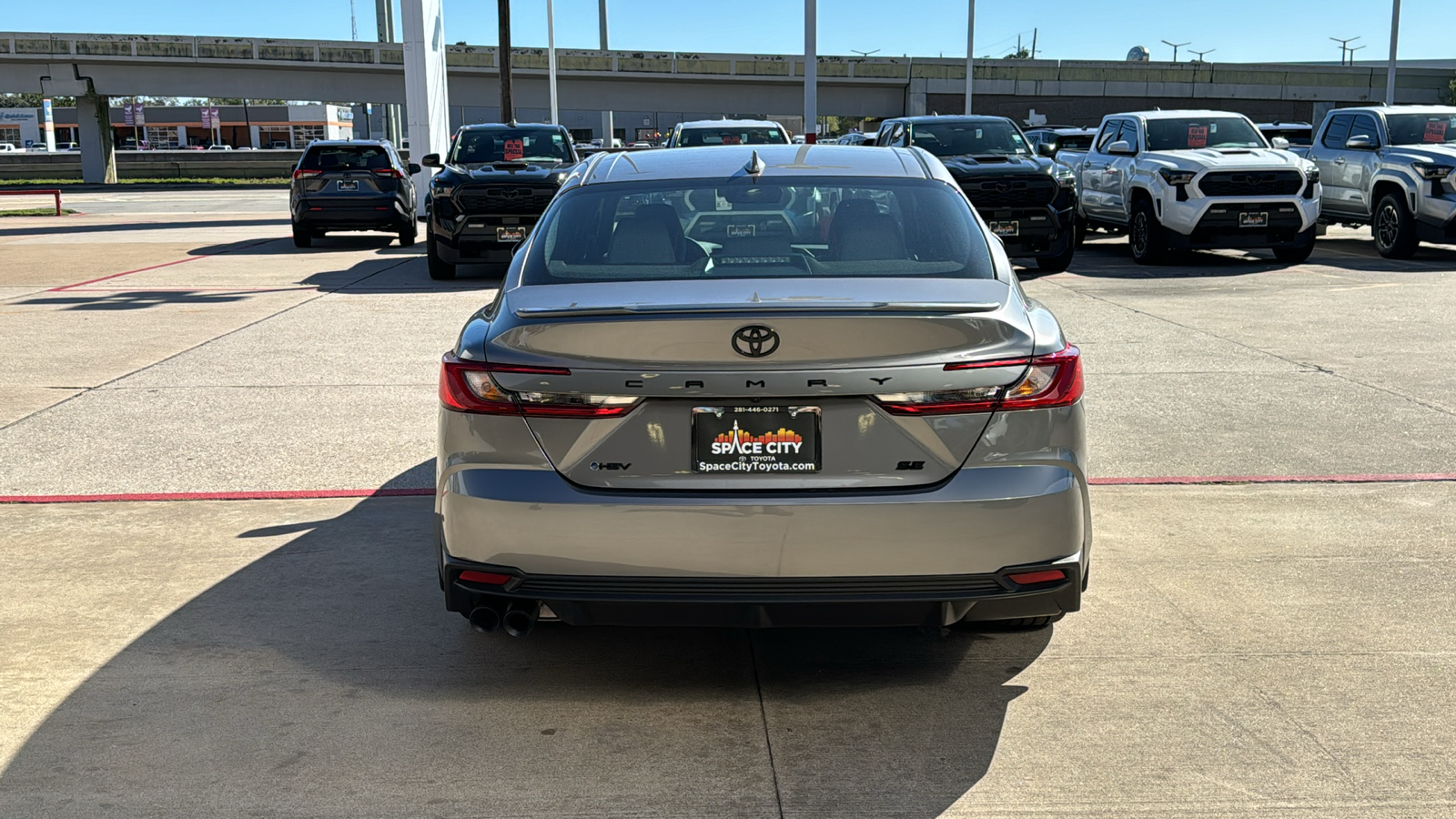 2025 Toyota Camry SE 7