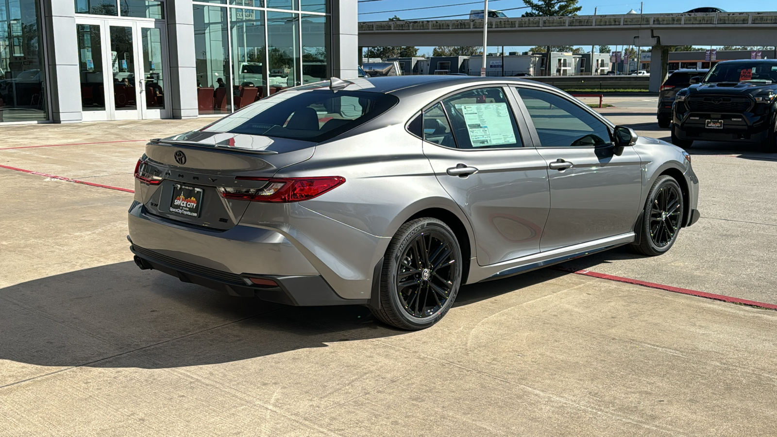 2025 Toyota Camry SE 8