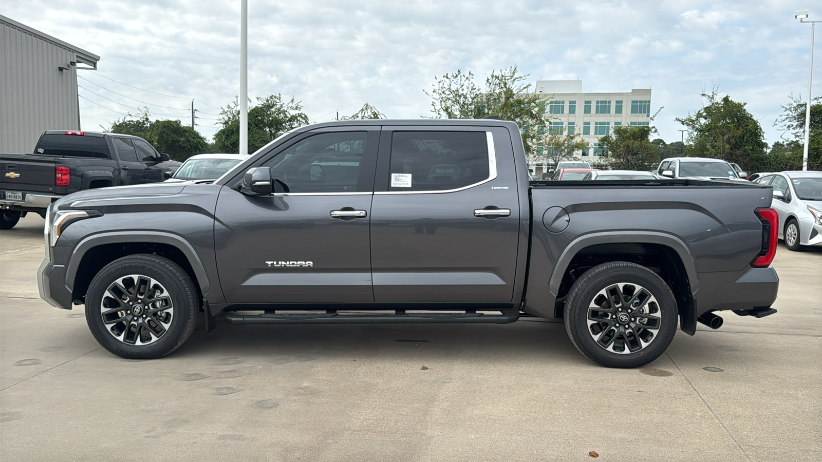 2025 Toyota Tundra Limited 5