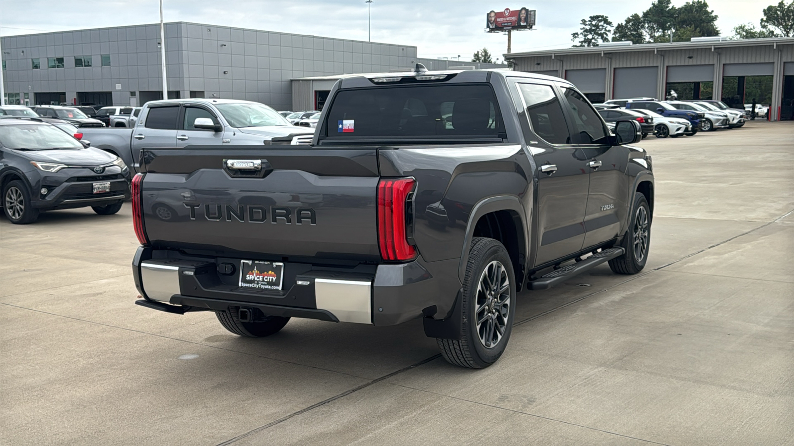 2025 Toyota Tundra Limited 8