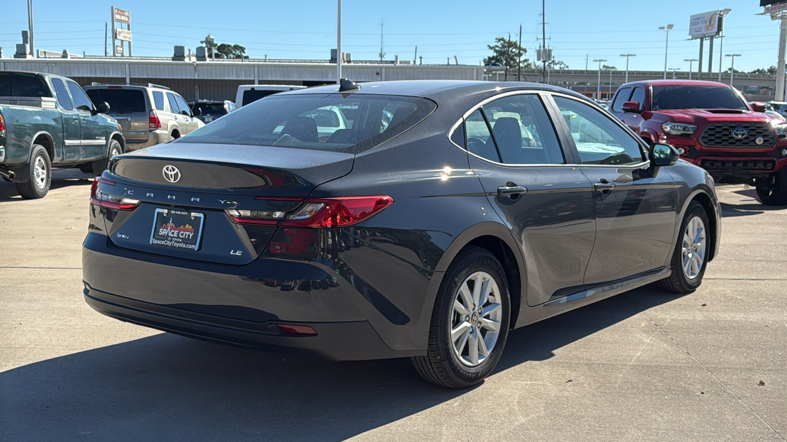 2025 Toyota Camry LE 8