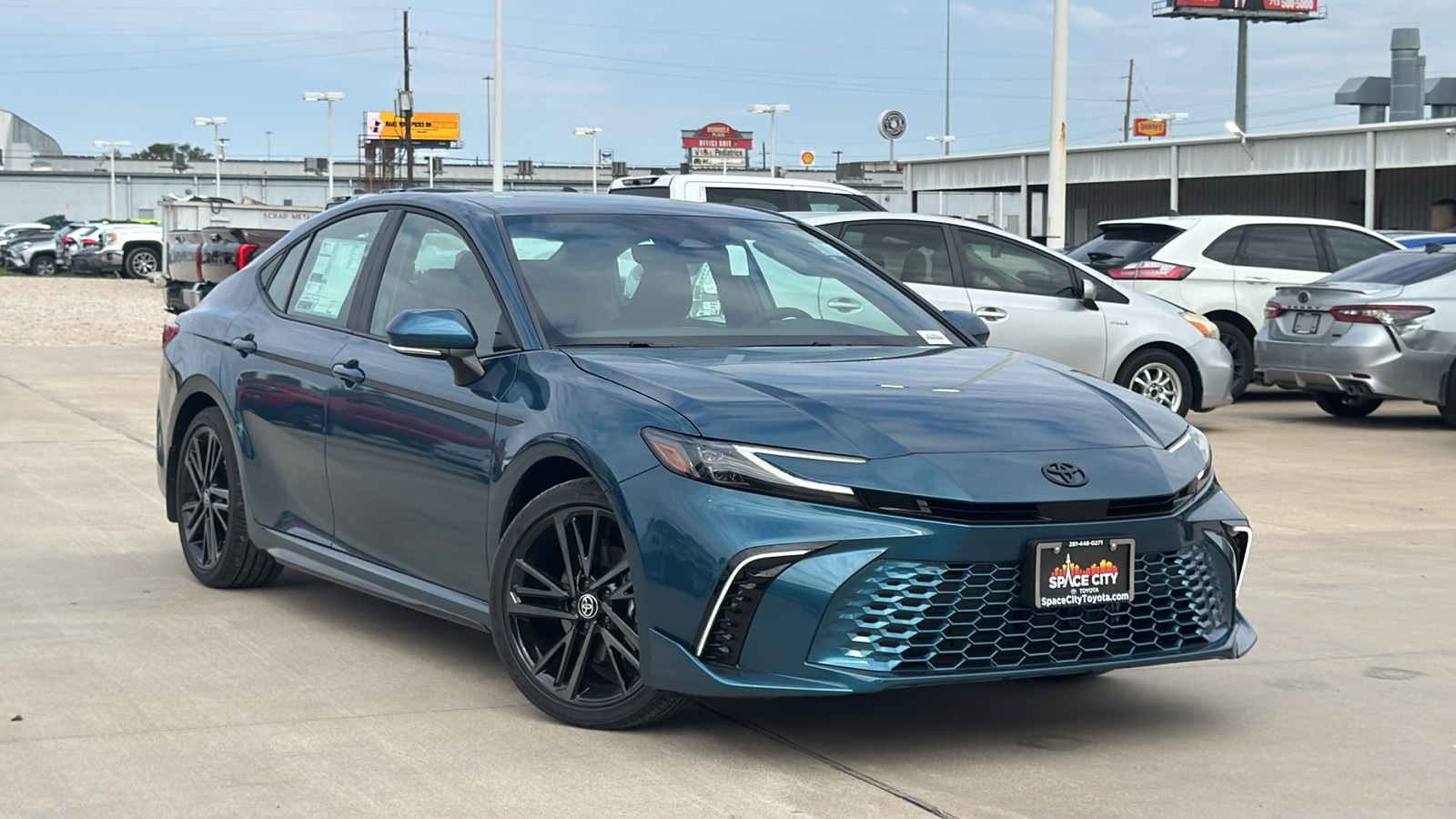 2025 Toyota Camry XSE 2