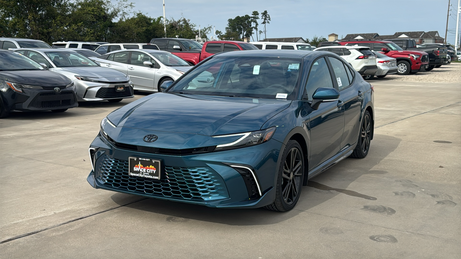 2025 Toyota Camry XSE 4