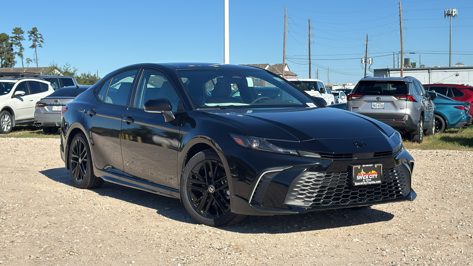 2025 Toyota Camry SE 2