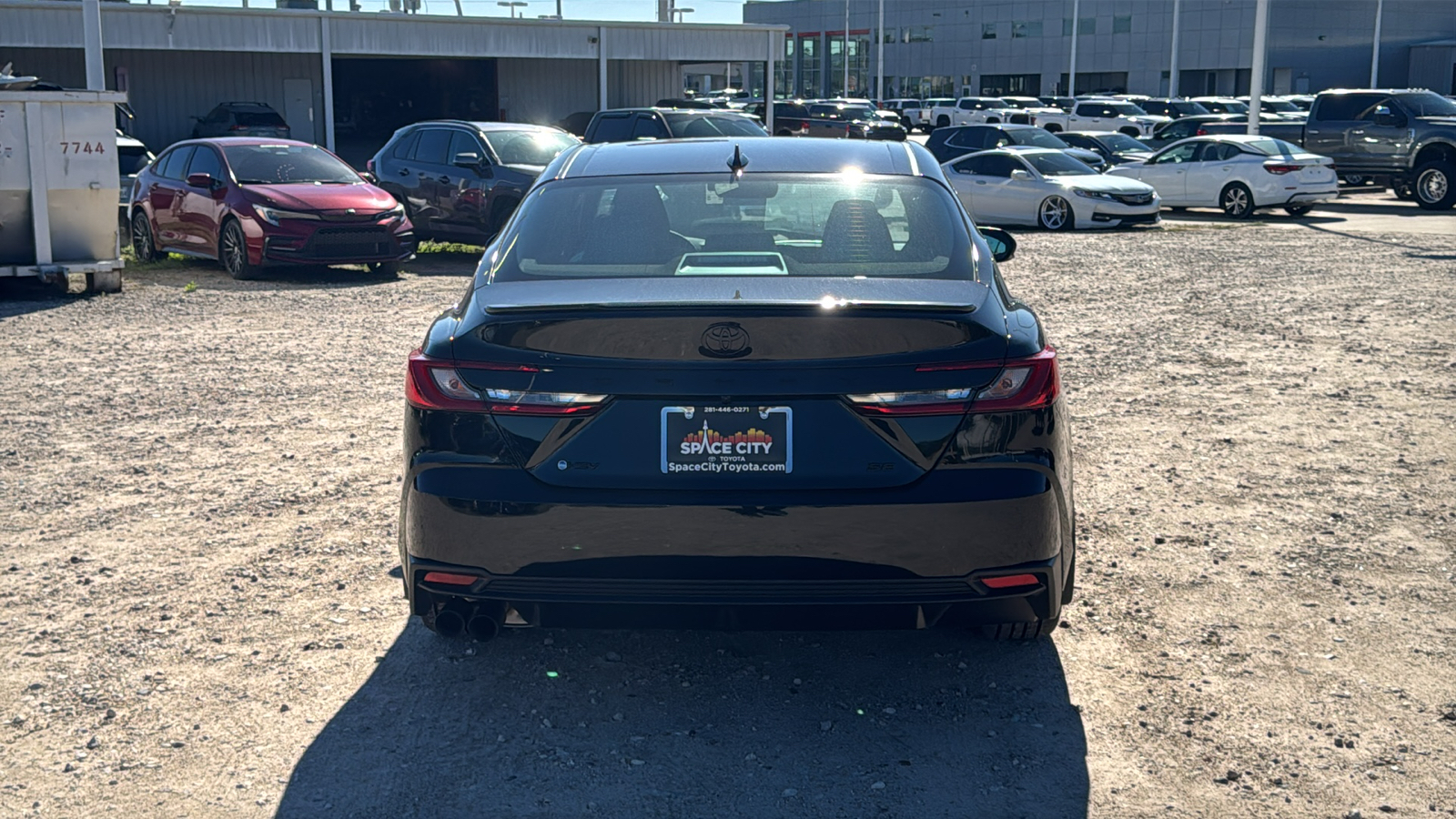 2025 Toyota Camry SE 7