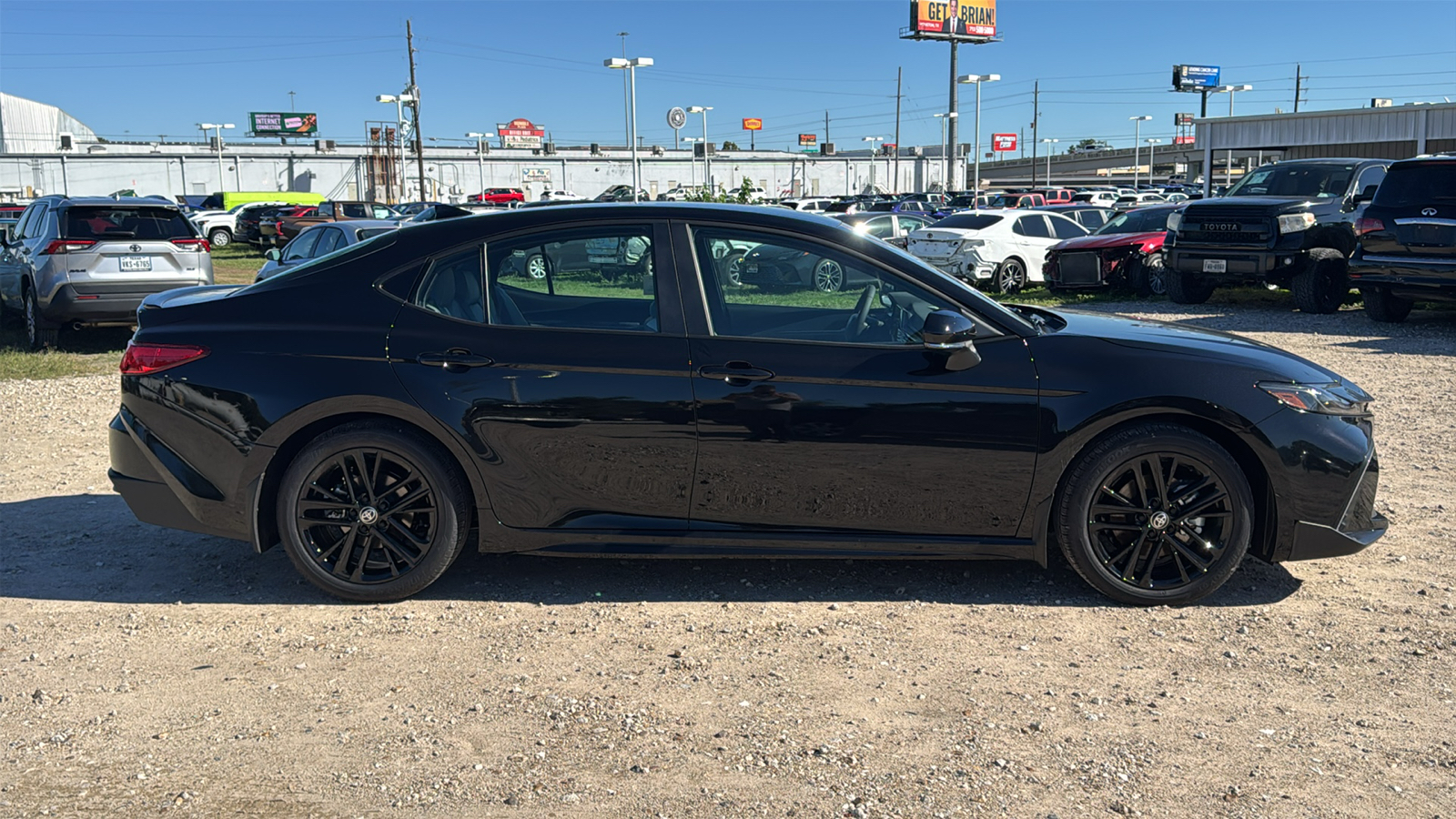 2025 Toyota Camry SE 9