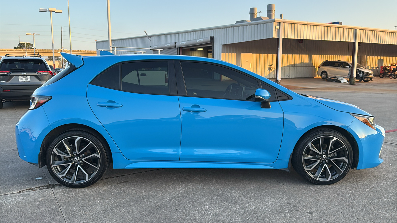 2019 Toyota Corolla Hatchback SE 9