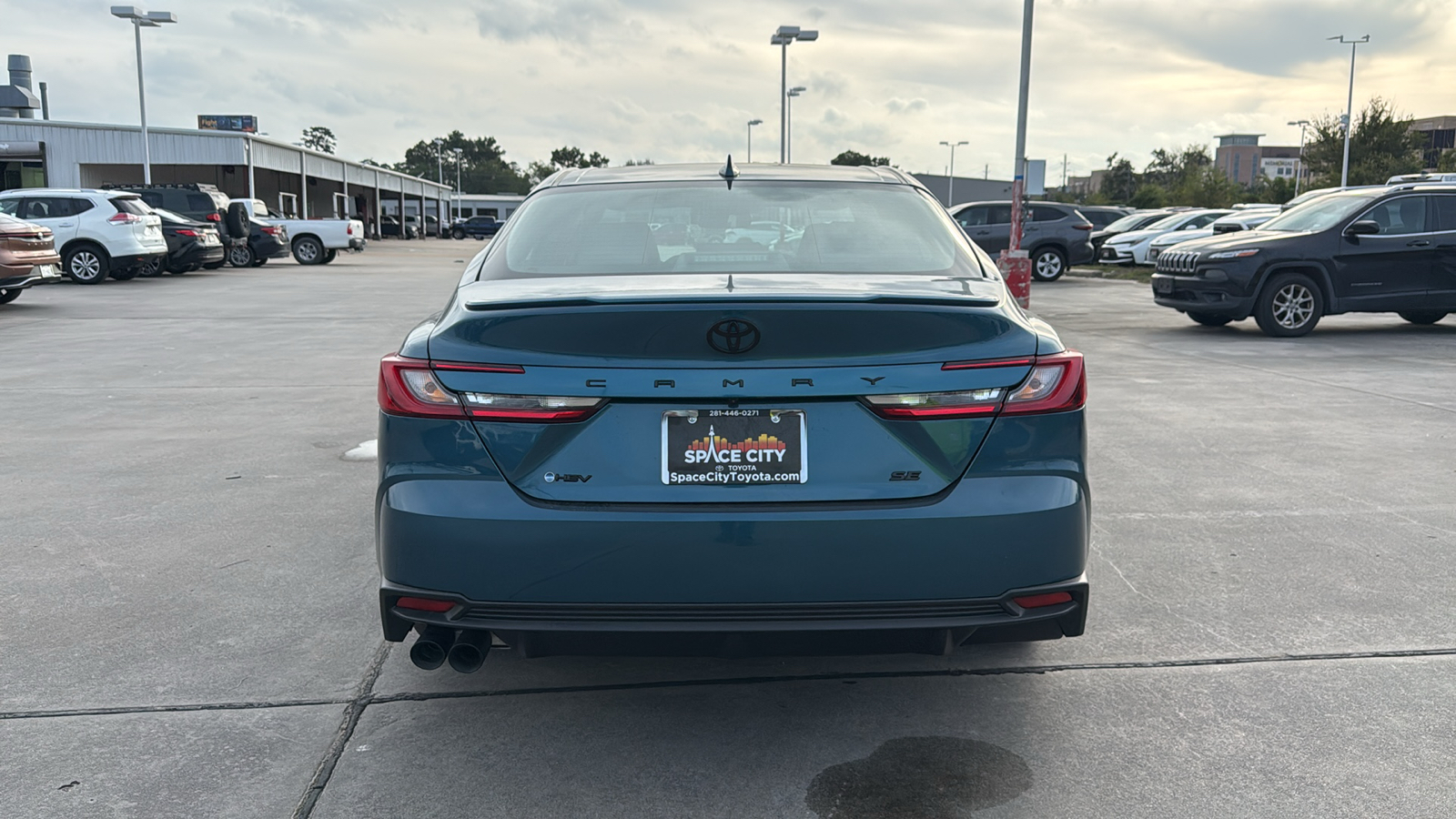 2025 Toyota Camry SE 7