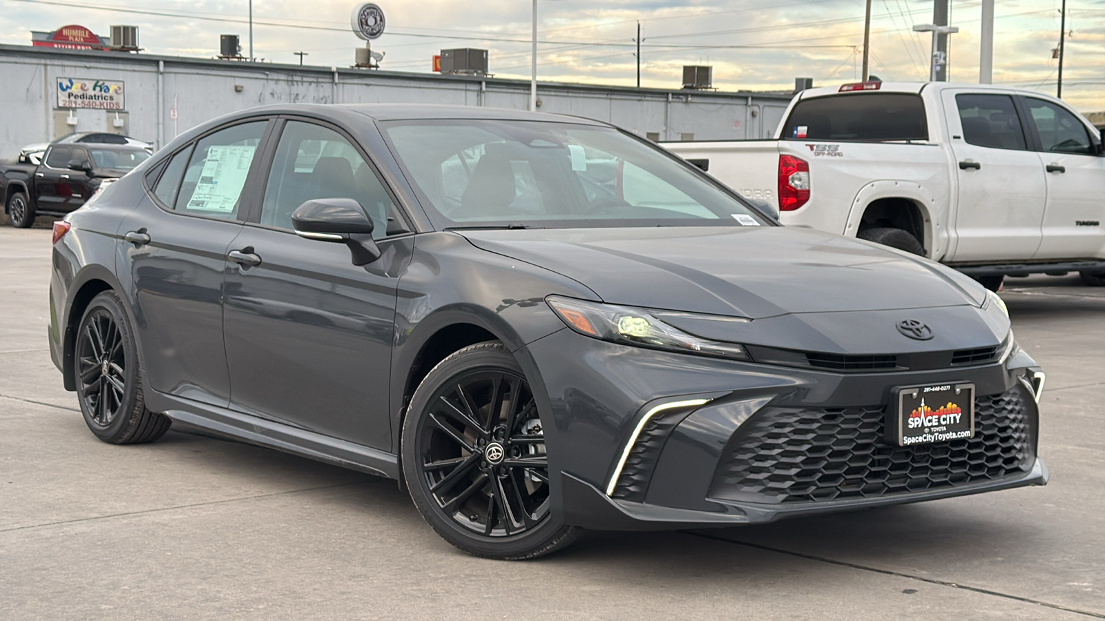 2025 Toyota Camry SE 2