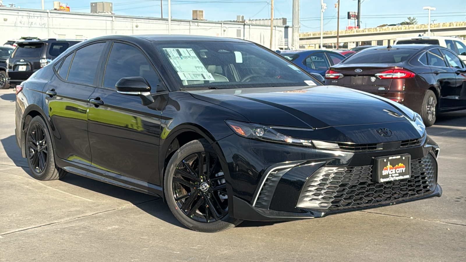 2025 Toyota Camry SE 7