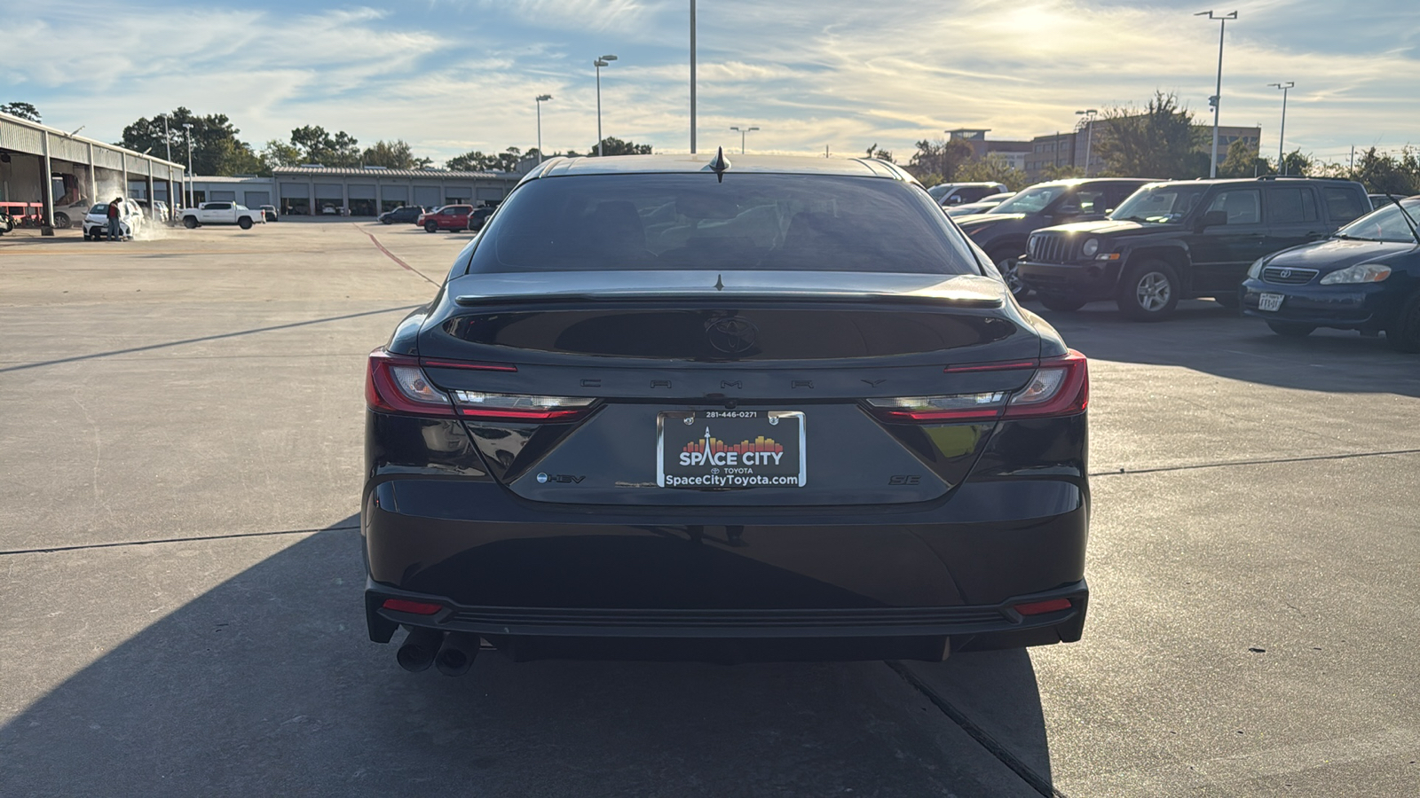 2025 Toyota Camry SE 12