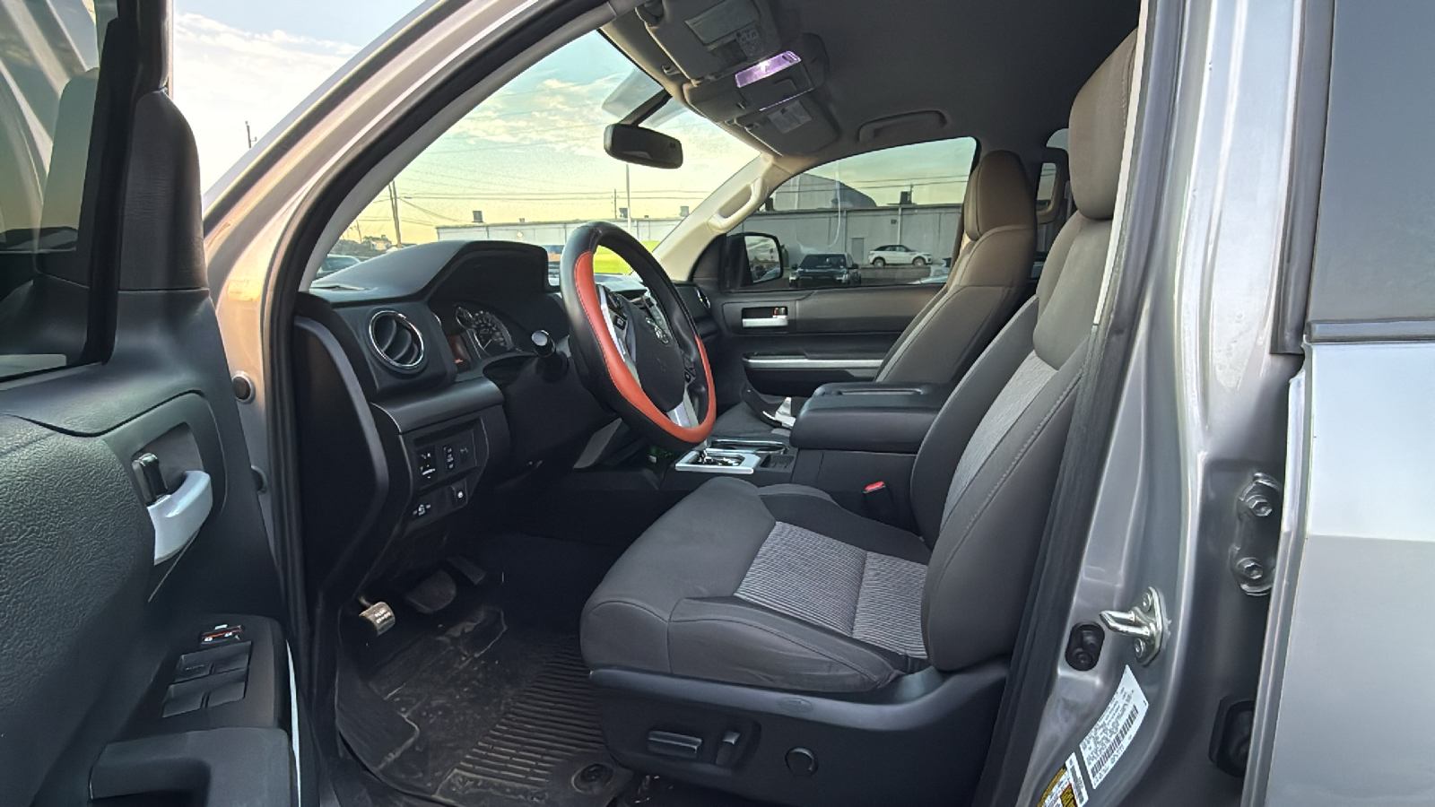 2015 Toyota Tundra SR5 8