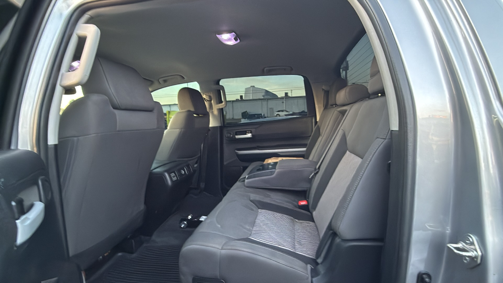 2015 Toyota Tundra SR5 9