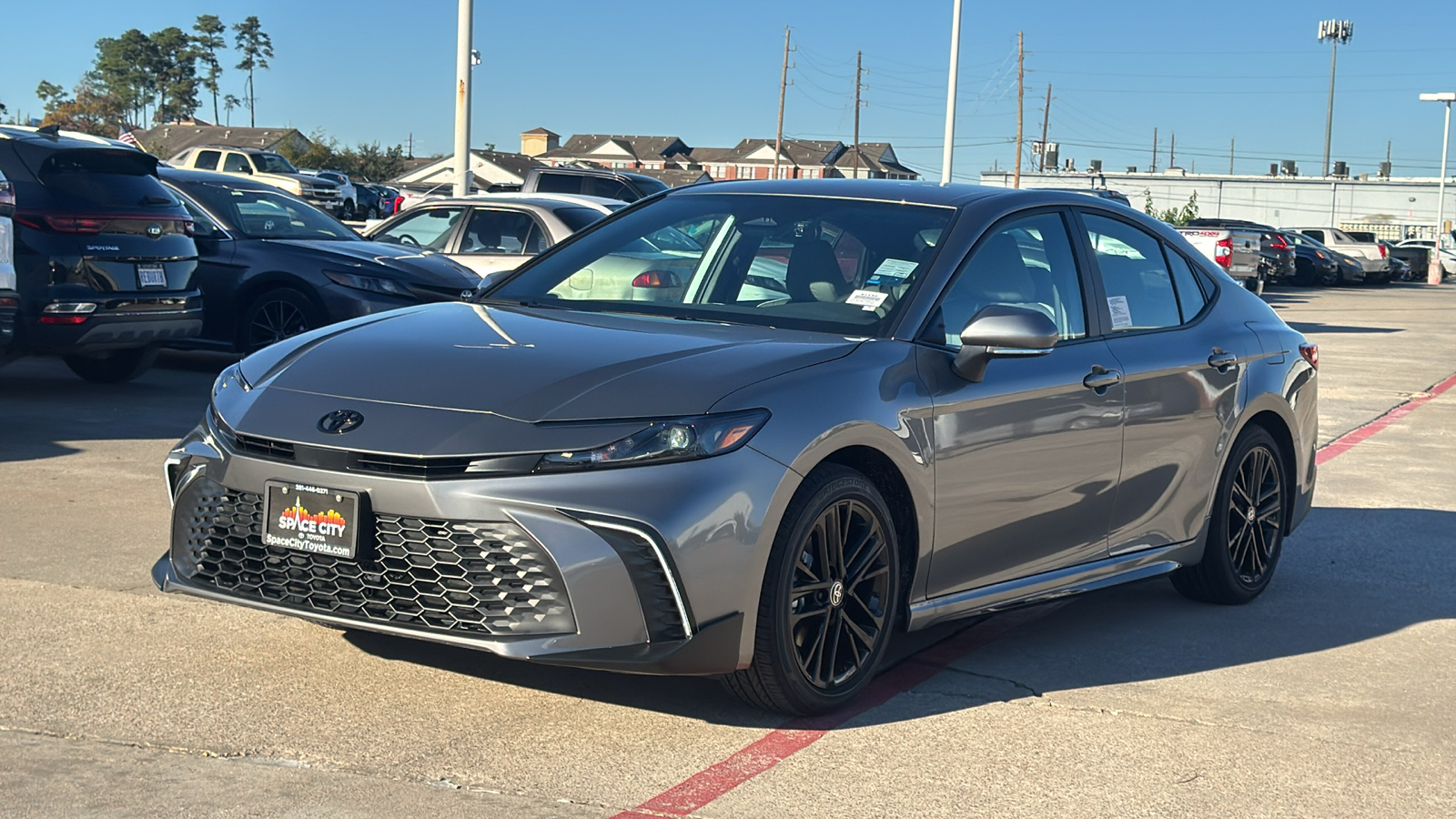 2025 Toyota Camry SE 4