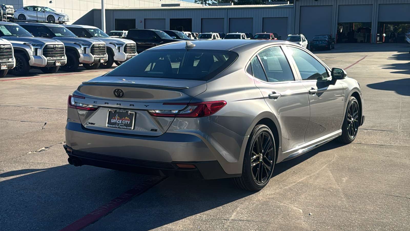 2025 Toyota Camry SE 8