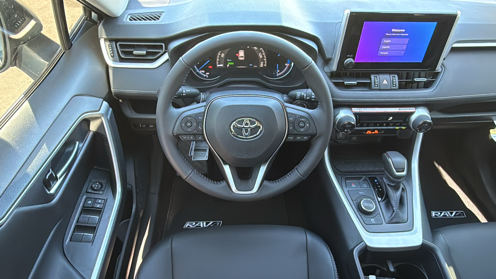 2025 Toyota RAV4 Hybrid XLE Premium 22