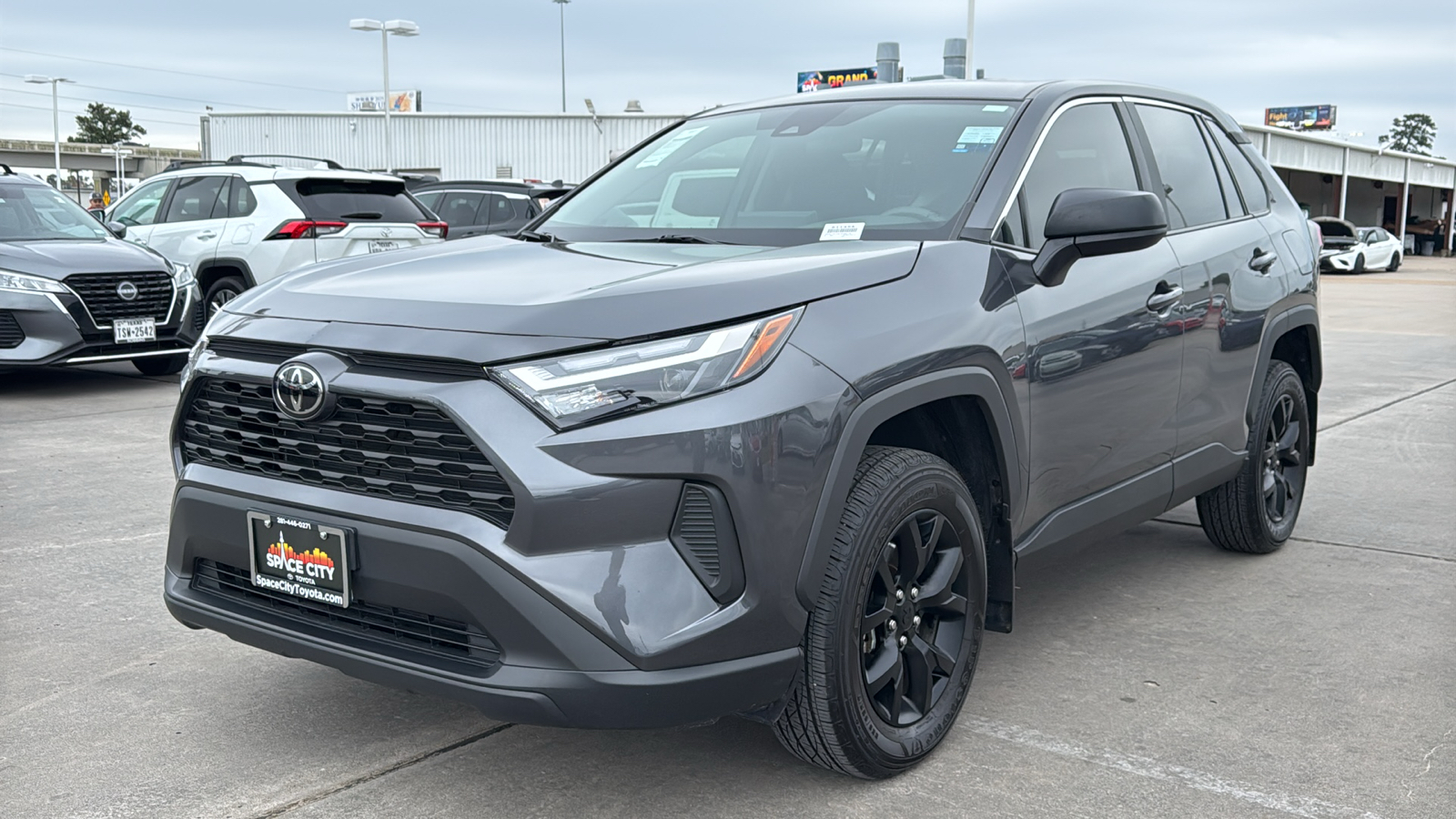 2023 Toyota RAV4 LE 4