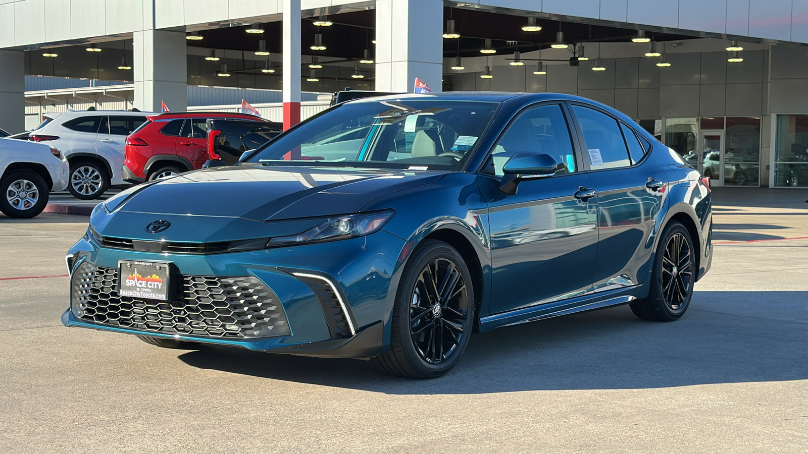 2025 Toyota Camry SE 4