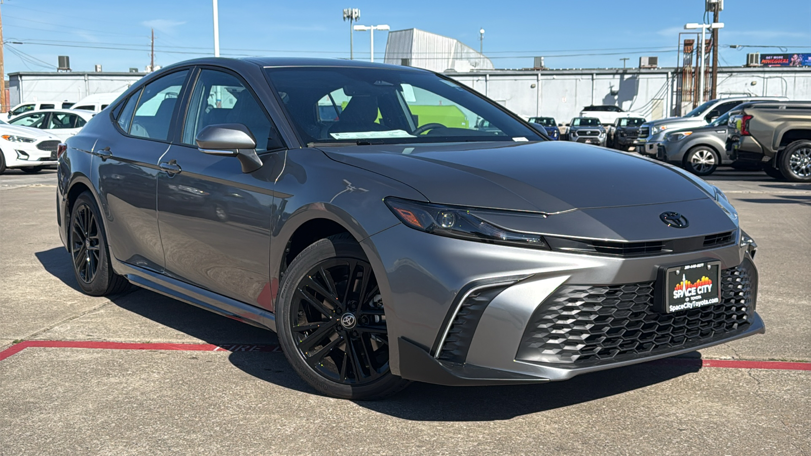 2025 Toyota Camry SE 2