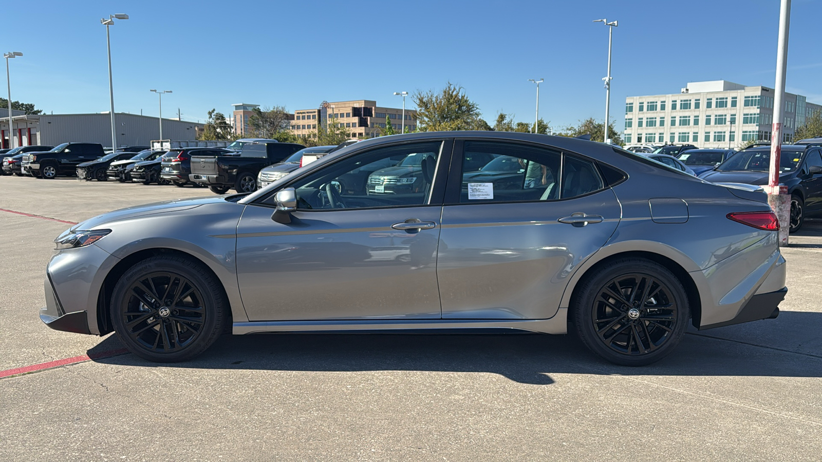 2025 Toyota Camry SE 5