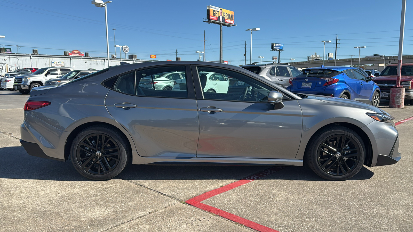 2025 Toyota Camry SE 9