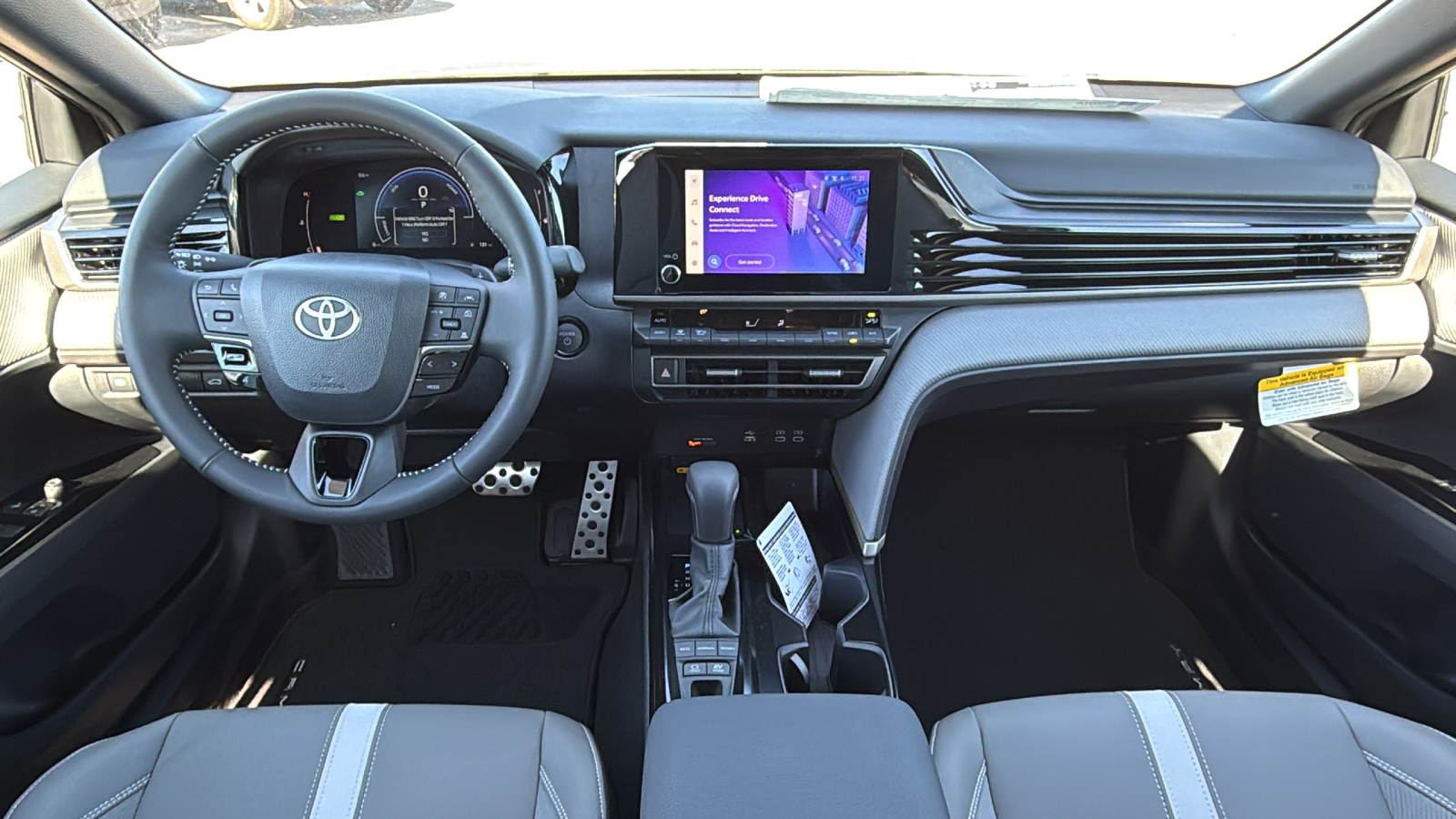 2025 Toyota Camry SE 19