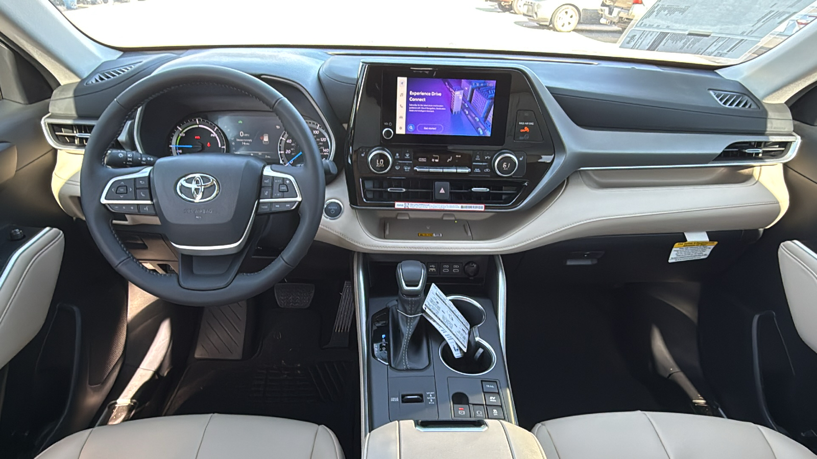 2025 Toyota Highlander Hybrid XLE 20