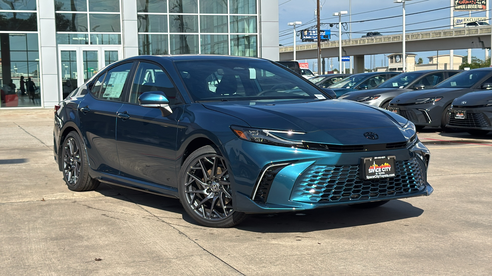 2025 Toyota Camry XSE 2