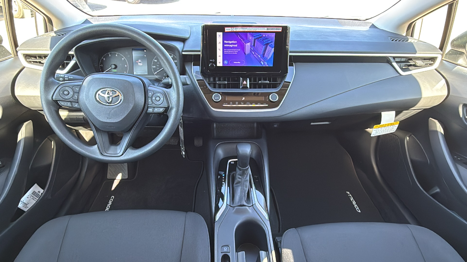 2025 Toyota Corolla Hybrid LE 18