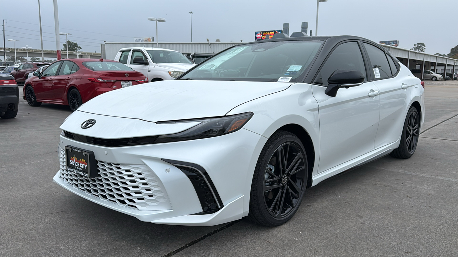 2025 Toyota Camry XSE 3