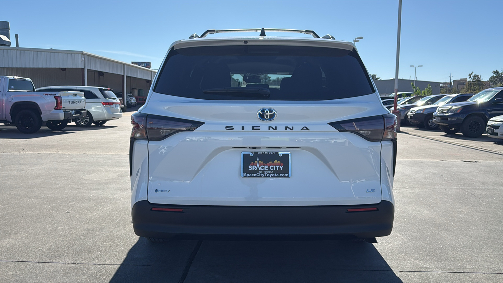 2025 Toyota Sienna LE 7