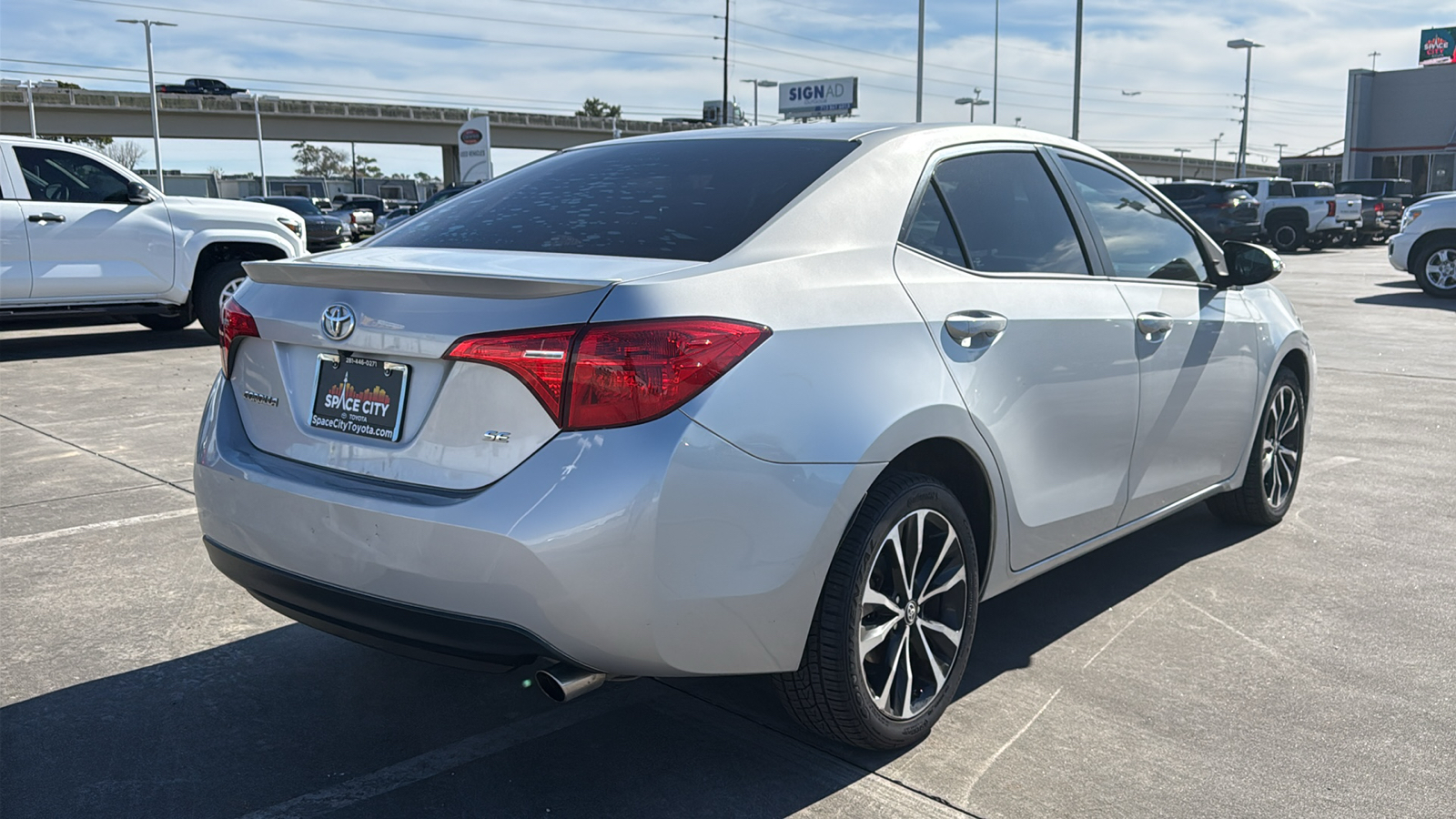 2017 Toyota Corolla SE 8