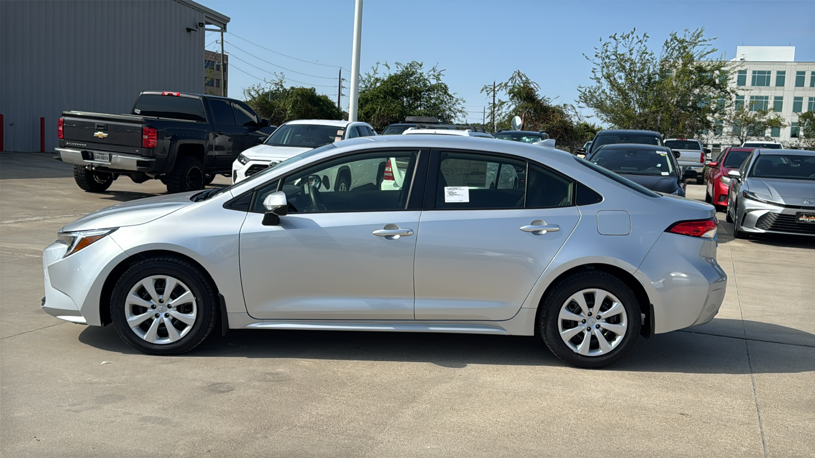 2025 Toyota Corolla Hybrid LE 5