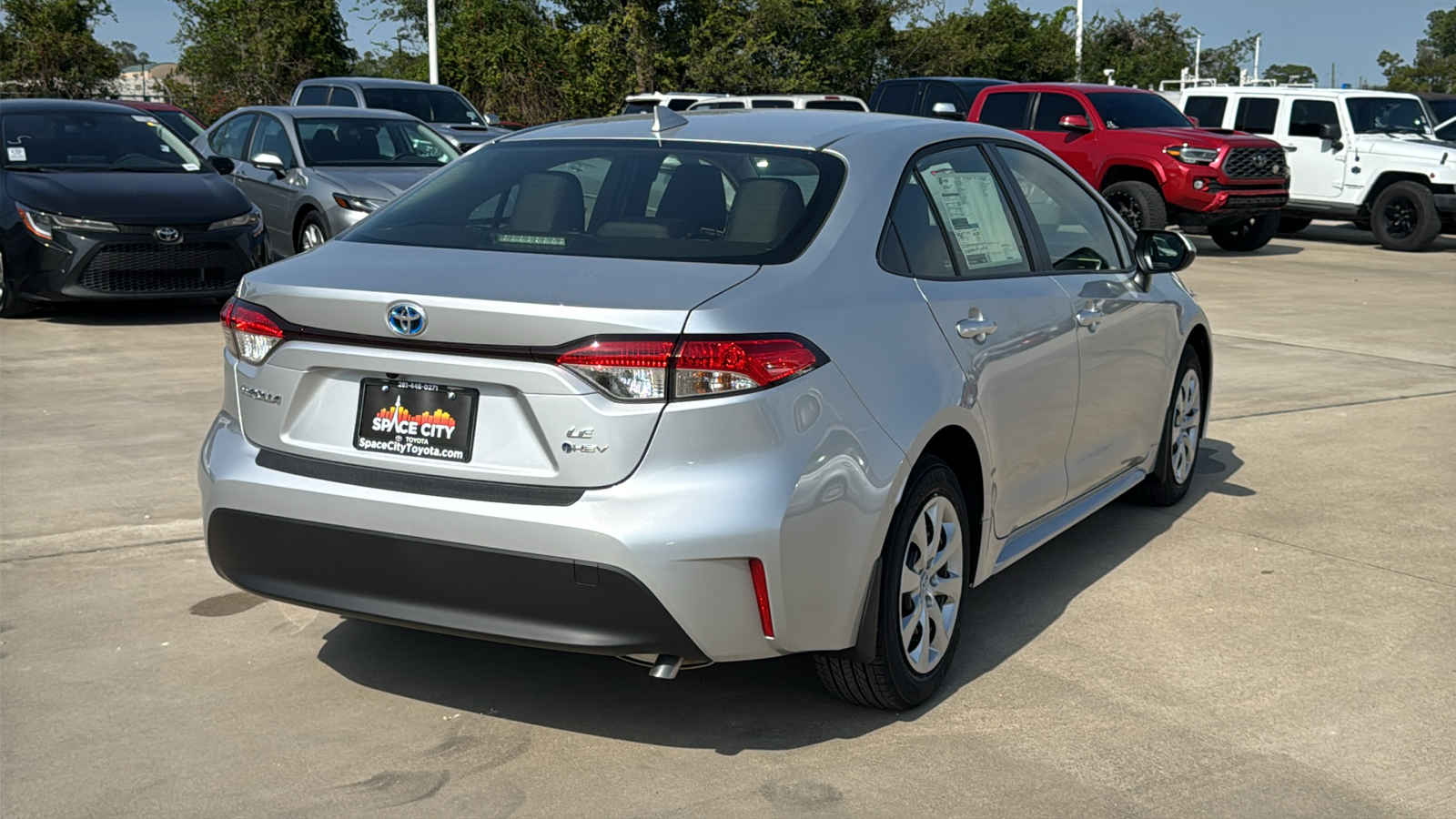 2025 Toyota Corolla Hybrid LE 8