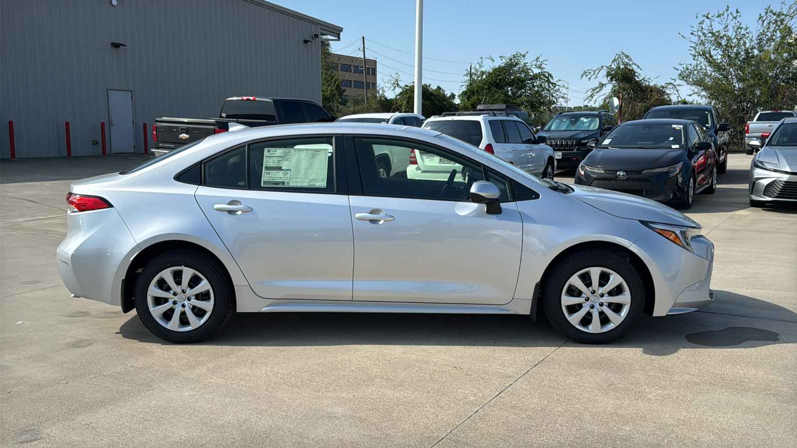 2025 Toyota Corolla Hybrid LE 9