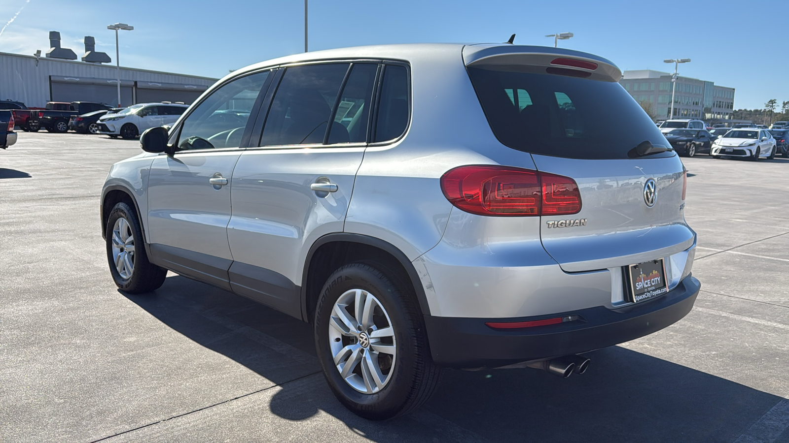 2012 Volkswagen Tiguan SEL 6