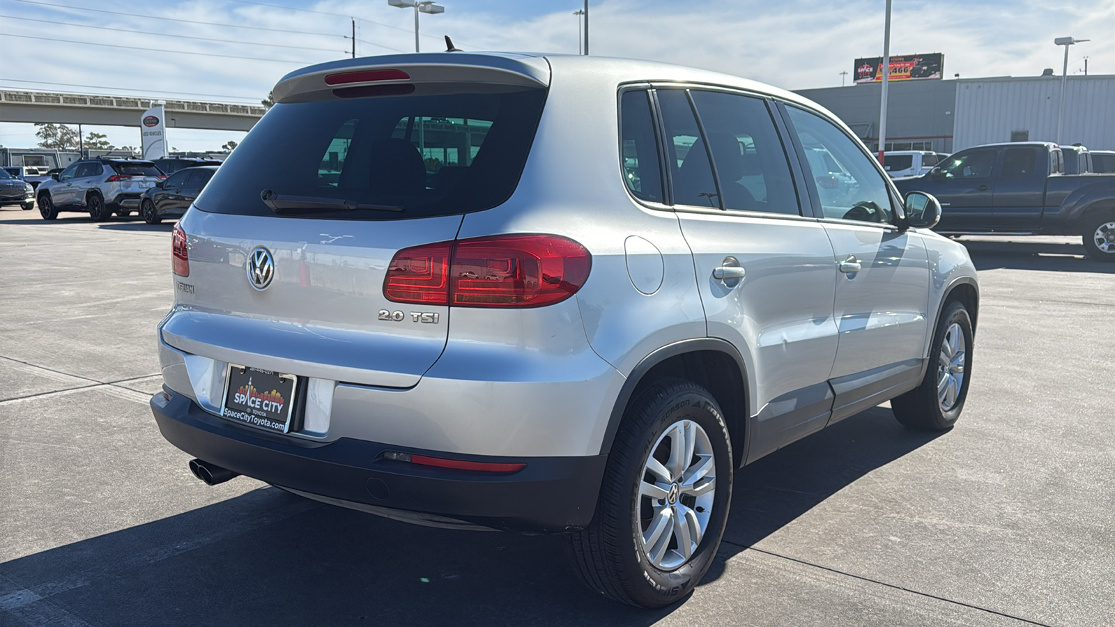 2012 Volkswagen Tiguan SEL 8