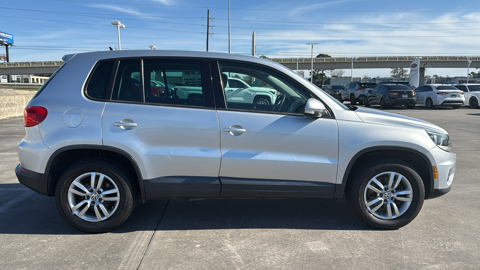 2012 Volkswagen Tiguan SEL 9