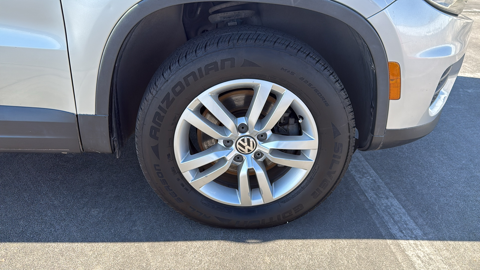 2012 Volkswagen Tiguan SEL 32