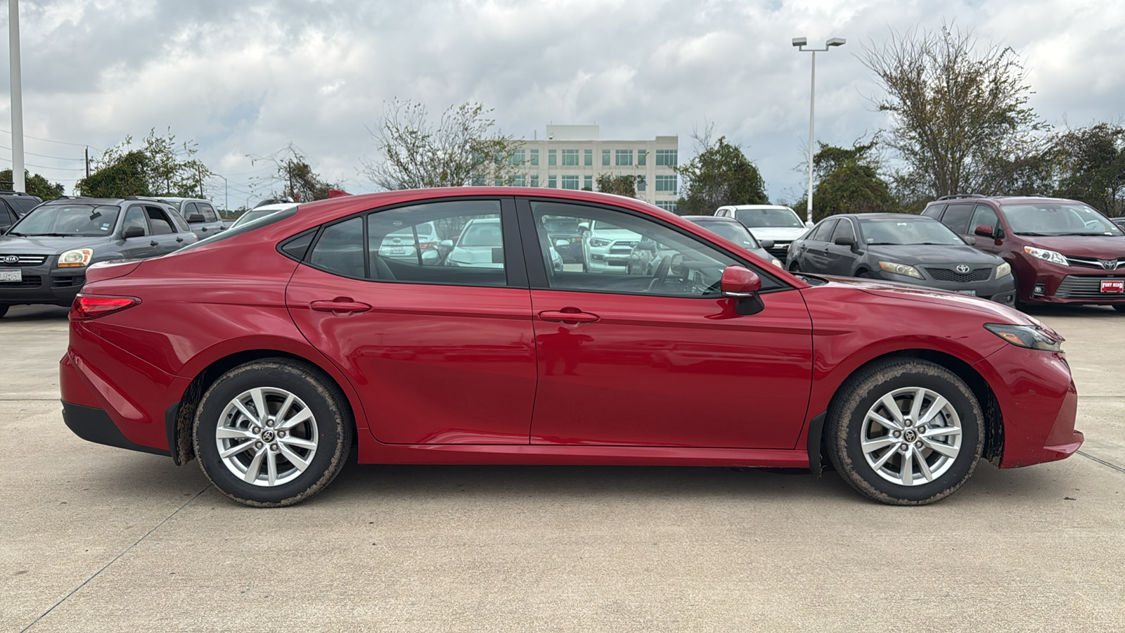 2025 Toyota Camry LE 9