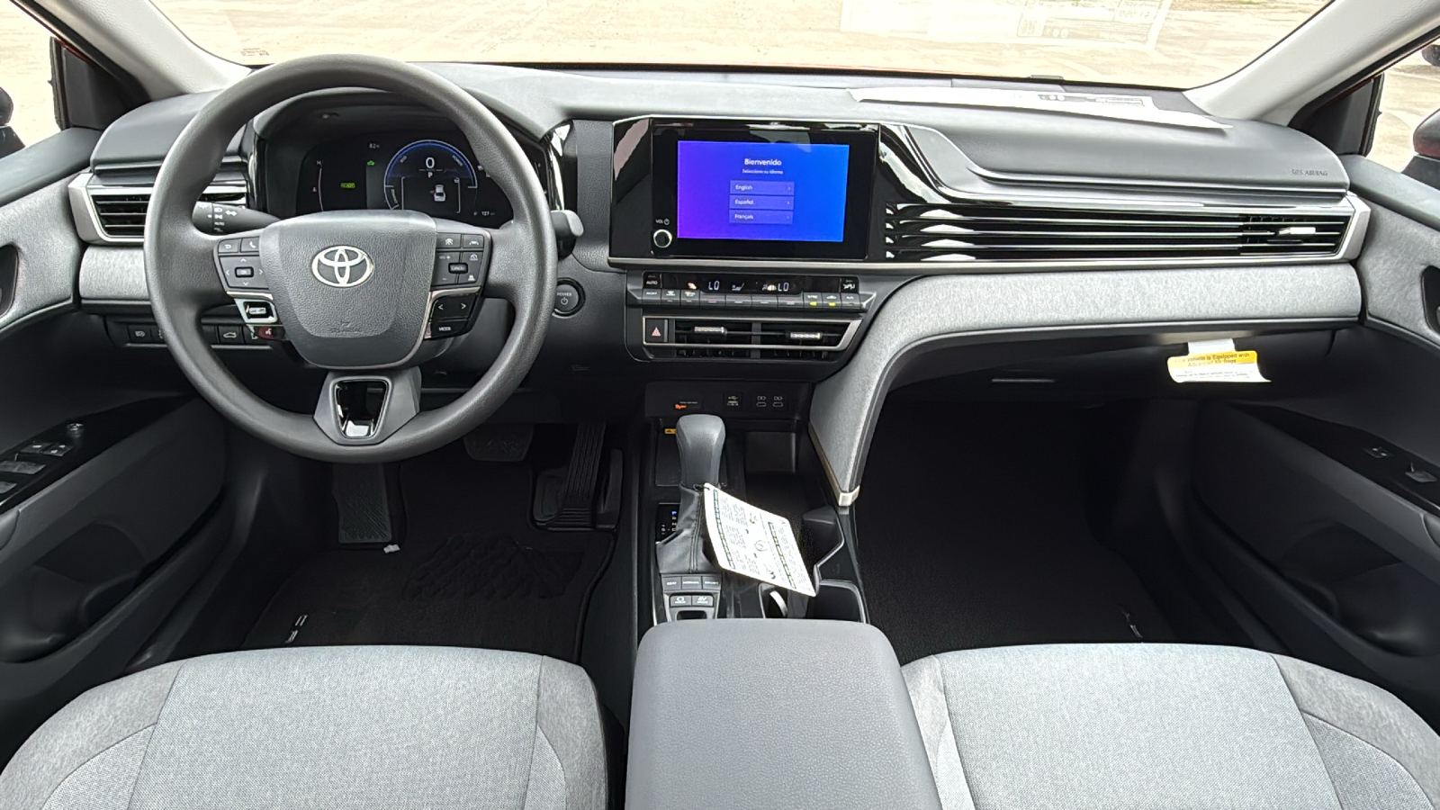 2025 Toyota Camry LE 18