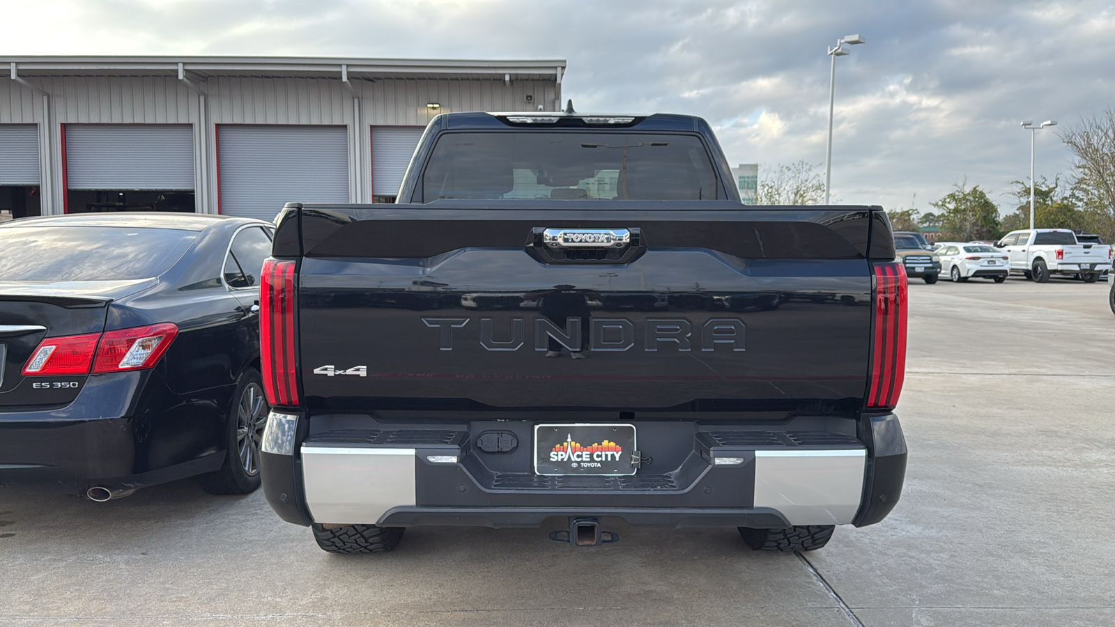 2023 Toyota Tundra Hybrid Limited 6