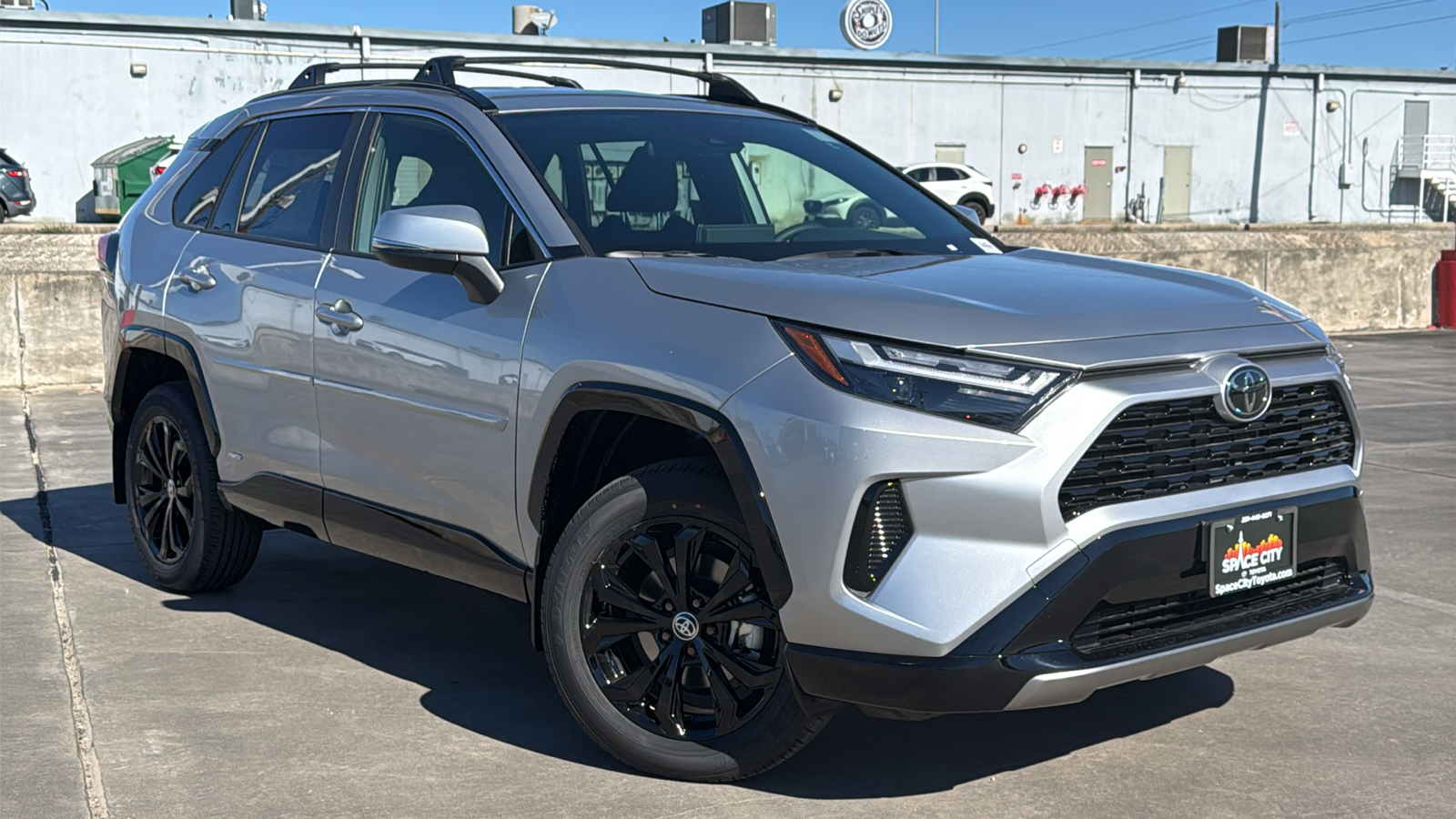 2025 Toyota RAV4 Hybrid SE 2