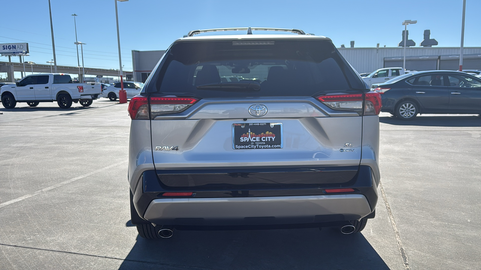 2025 Toyota RAV4 Hybrid SE 7