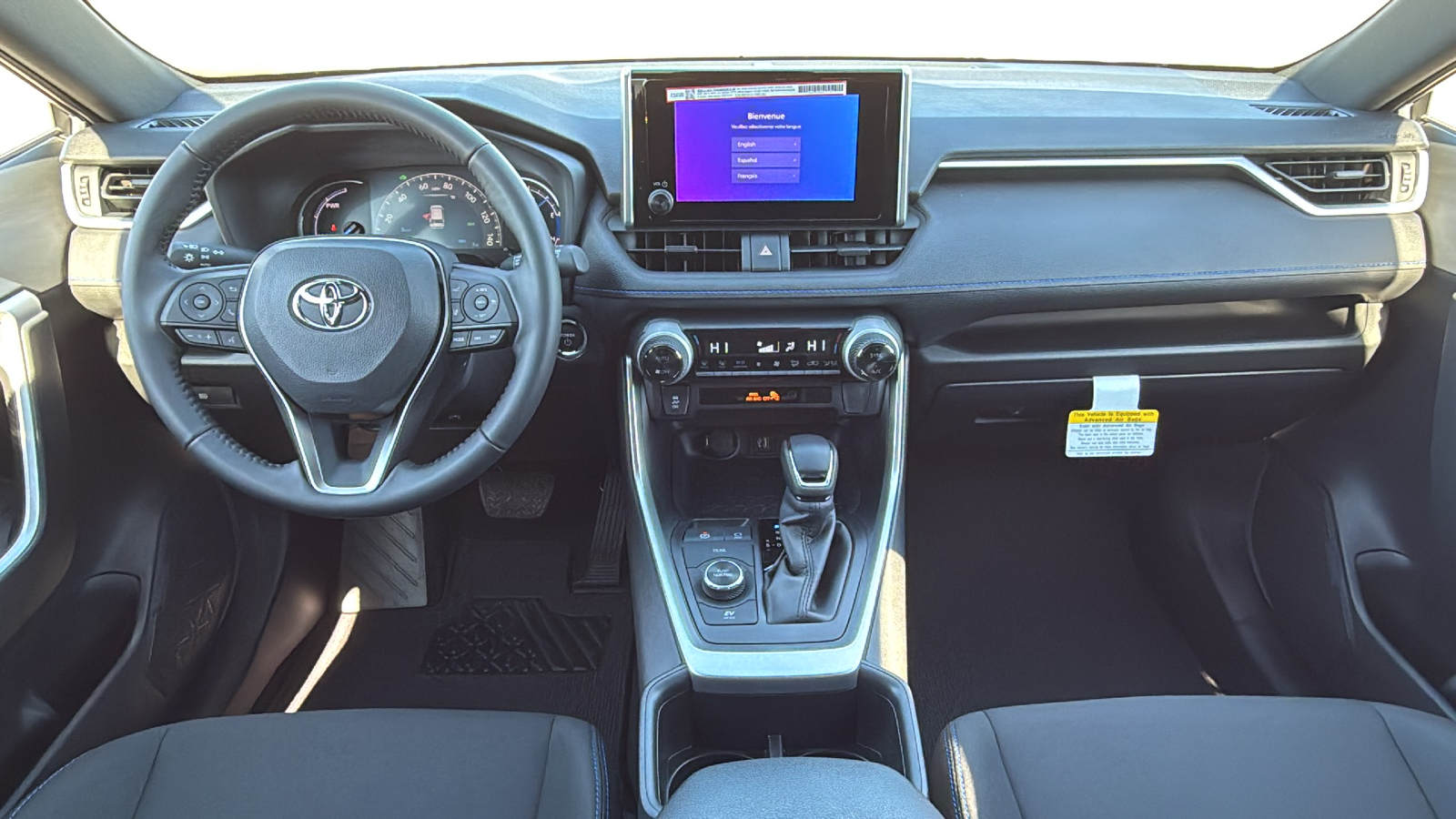 2025 Toyota RAV4 Hybrid SE 19